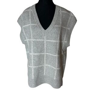 A NEW DAY Grey Plaid Knit Sweater Vest V Neck Pullover Size Medium